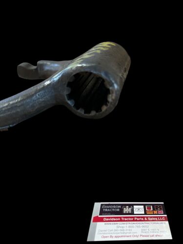 USED CLUTCH OPERATING FORK FOR JOHN DEERE H TRACTOR H353R