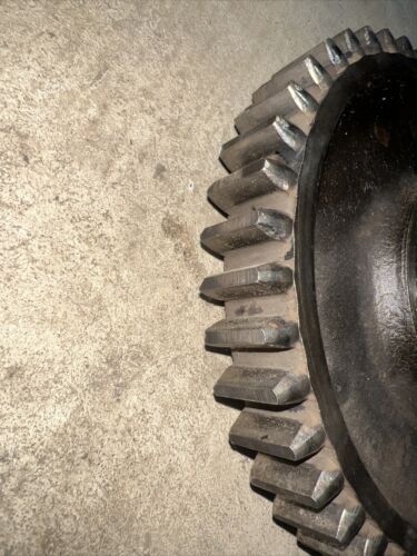 Farmall M IH Tractor top upper transmission 1st drive 44T gear 56533D