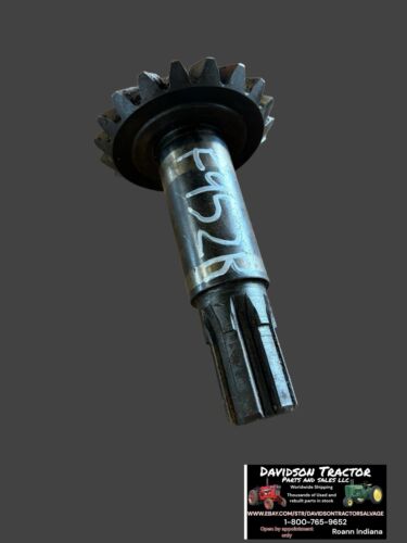 John Deere Bevel Gear and Shaft F952R John Deere G Antique Tractor