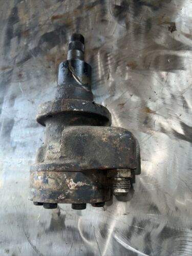 Farmall IH 806 Tractor Steering Motor Hand Pump Antique Tractor