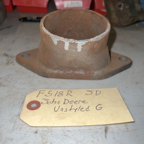 John Deere unstyled US G lower water casting outlet F518R
