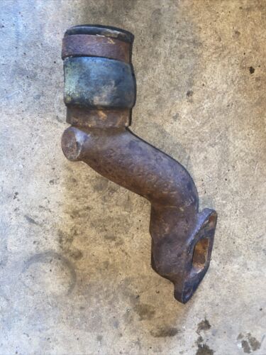 FARMALL Cub Lower Water Pipe