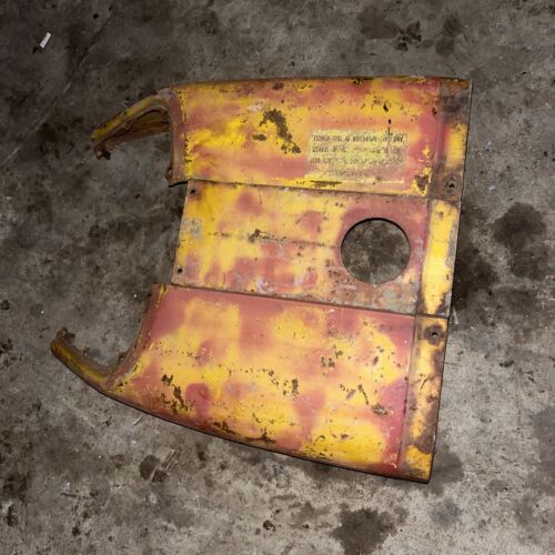 IH FARMALL 424 444 2444 TRACTOR CENTER FUEL TANK HOOD - NICE NO DENTS