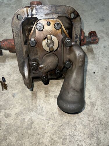 1949 Case DC farm tractor hydraulic valve 6050A