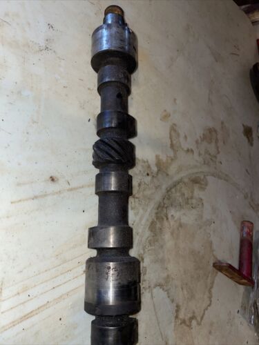 International Super M Camshaft W/O Gear 45955 D
