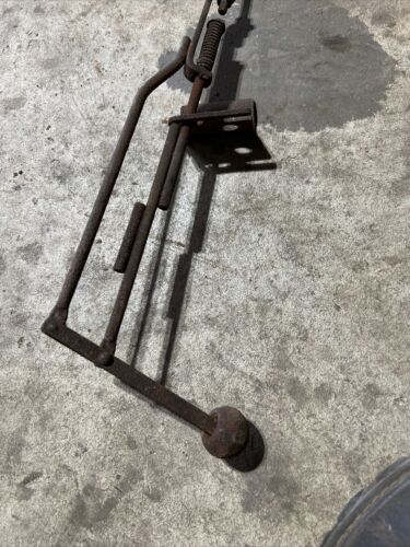 Farmall IH A tractor Vac Vacuum lift control rod w/ handle & mounting bracket