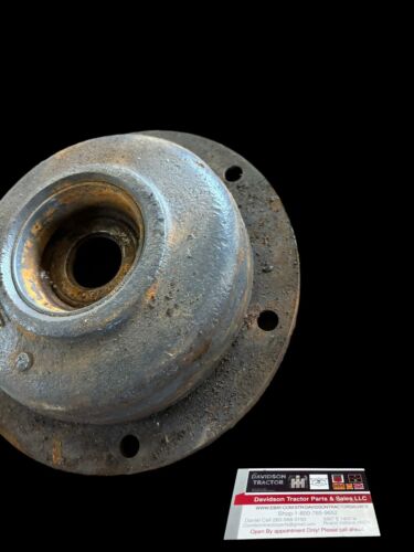 John Deere M186T Housing Antique Tractor
