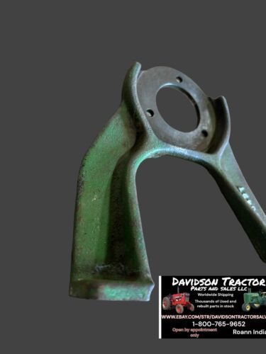 John Deere 440 power steering valve support bracket T10542T New Old Stock