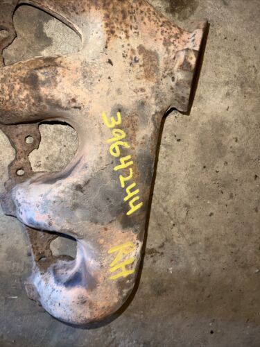 Chevrolet medium duty truck and school bus right hand exhaust manifold 3964244