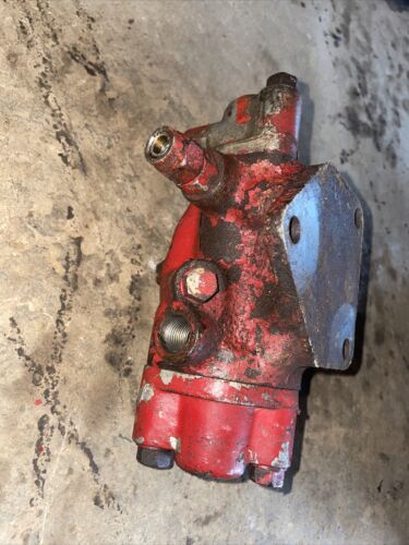 International 444 IH tractor hydraulic control flow valve to powersteering steer
