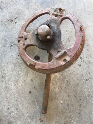 Farmall Super A SA tractor IH front steering spindle hub & cap