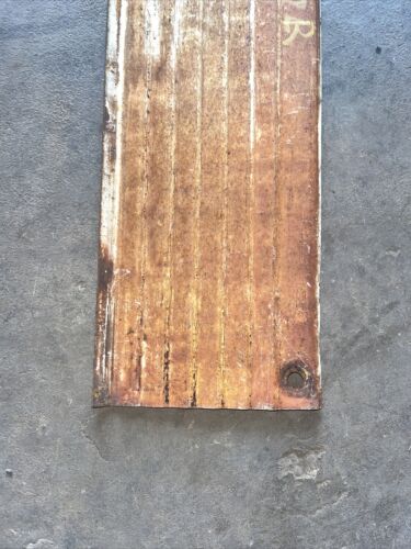 IH FARMALL 560 TRACTOR RIGHT ENGINE SIDE PANEL