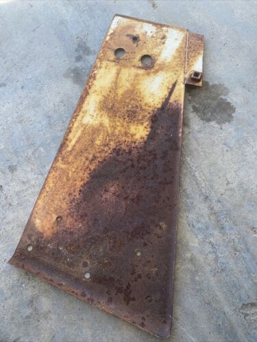 Farmall 806 Tractor IH IHC radiator  right side cover panel