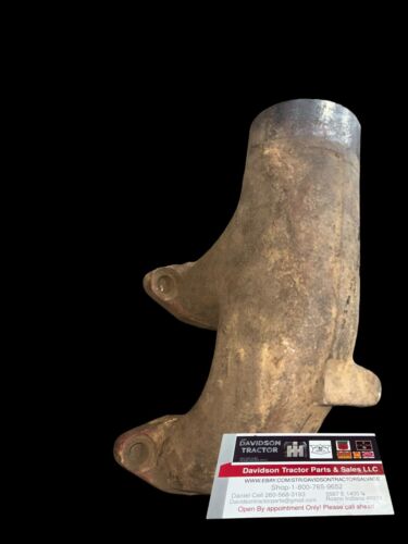 326521R1 IH Farmall 806 856 2806 2856 Exhaust Manifold  Antique Tractor