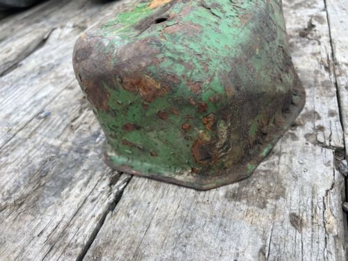 JOHN DEERE B TRACTOR VALVE COVER B JD part