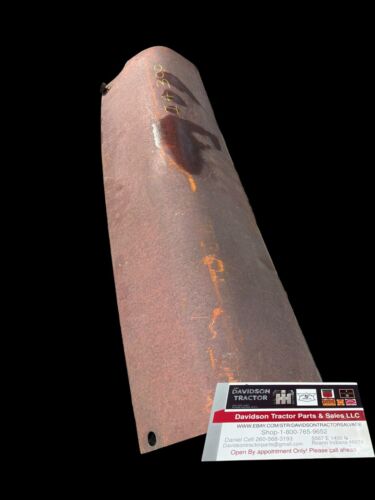IH FARMALL 460, 560 RIGHT BATTERY COVER  OEM IHC Part Right Side Cover