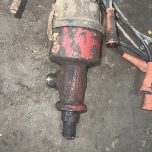 Farmall IH 460 560 tractor engine motor distributor drive w/ tachometer drive