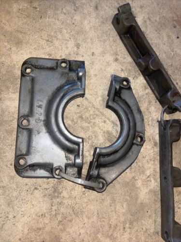 IH FARMALL 340 ROW CROP OIL SEAL RETAINER UPPER AND LOWER