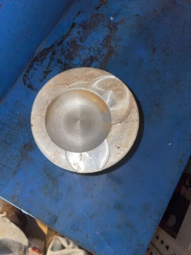 NEW 1066 1086 Piston 684251C2G