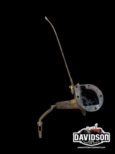 367706R1; Farmall Tractor Governor Housing; 140 240 340 404 444 424