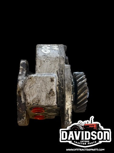 Farmall IH 300 350 tractor Good hydraulic pump assembly w/ drive gear