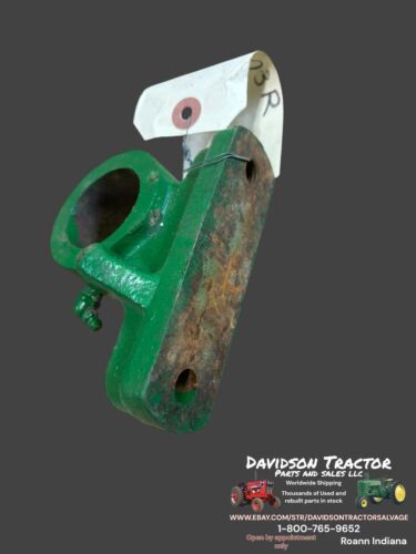 John Deere 3020 + Bracket R31403R