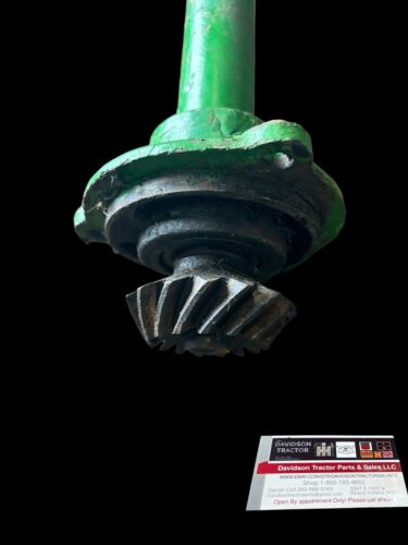 John Deere Styled B Fanshaft Assembly Antique Tractor B1141R B290R