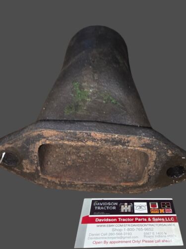 John Deere H 1939 Lower Water Pipe Casting Part number H112R