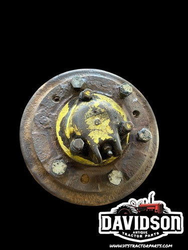 John Deere B heavy duty front hub B2379R Antique Tractor