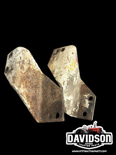 IH Farmall Cub Low Boy 154 Brackets Pair Antique Tractor