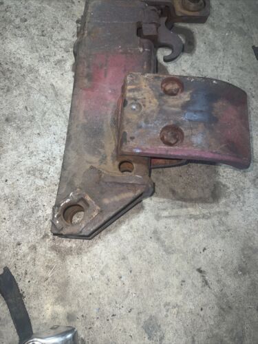 Farmall 706 row crop Tractor fasthitch main 2pt hitch Left L complete pocket