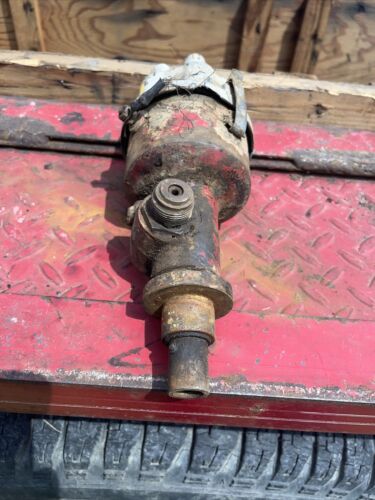 Farmall IH 460 560 tractor engine motor distributor drive w/ tachometer drive