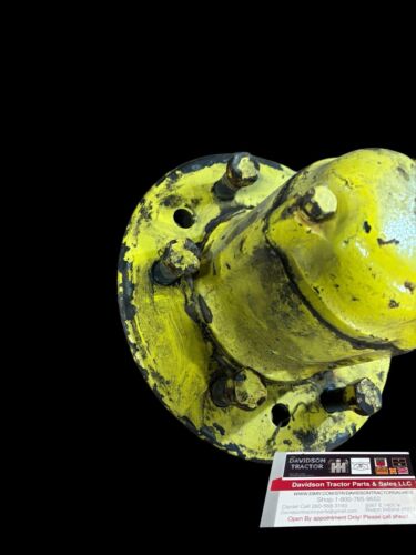 USED JOHN DEERE TRACTOR FRONT WHEEL HUB A1553R