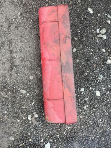 International Farmall IH 806 RC tractor gas 301 motor valve cover 383503R1