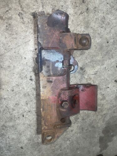 Farmall 706 row crop Tractor fasthitch main 2pt hitch RIGHT R complete pocket
