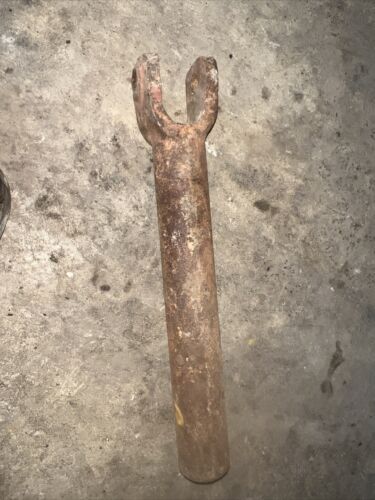 IHC Farmall 300-560 Fast Hitch Lift Arm Housing 522819R1