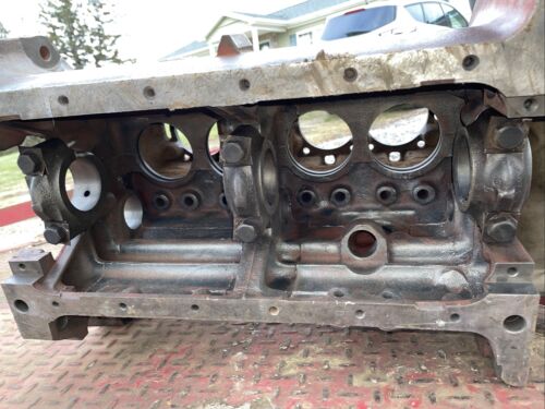 IH FARMALL TRACTOR SA 100 130 SC ENGINE BLOCK PART #251069R1 GOOD BLOCK