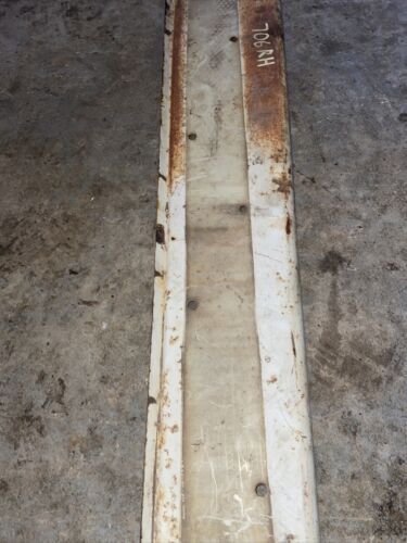 IH Farmall 706 RH hood side cover panel