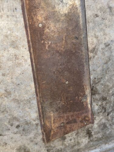 IH Farmall 706 RH hood side cover panel