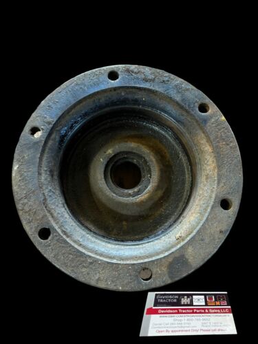 John Deere M186T Housing Antique Tractor