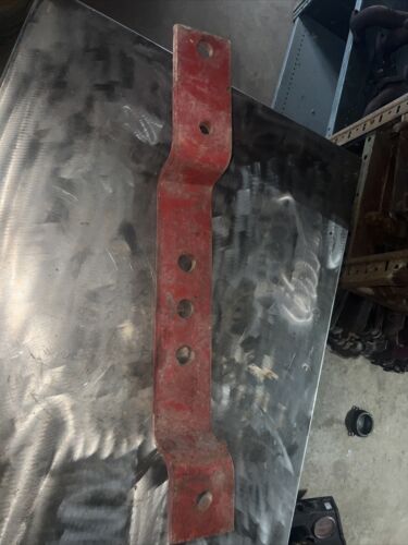 STRAP, rear outer hammer, 1959 and since, 2 used unit N (NSS) 653672R1 - Case IH