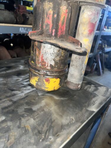 FARMALL 300 350 UTILITY AIR CLEANER ASSEMBLY