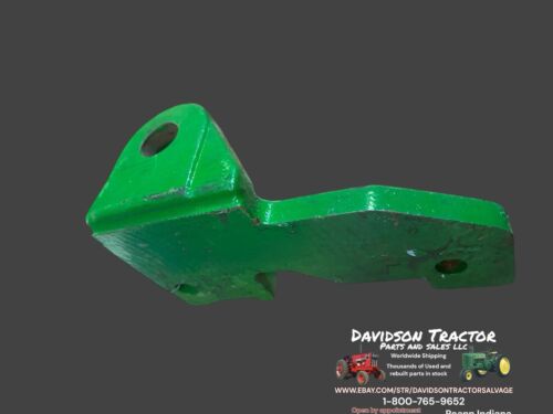 John Deere R26710R Bracket
