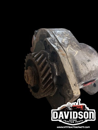 Farmall IH 300 350 tractor Good hydraulic pump assembly w/ drive gear