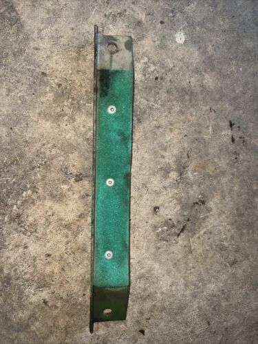 AB2747R * John Deere B Fuel Tank Support Bracket or Gas Tank Bracket * Original!