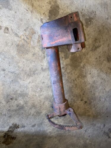 Farmall 300 350 400 450 tractor IH steering shaft main holder main bracket + fan