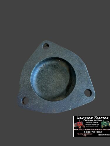 John Deere 520 530 620 630 PTO bearing cover A5687R