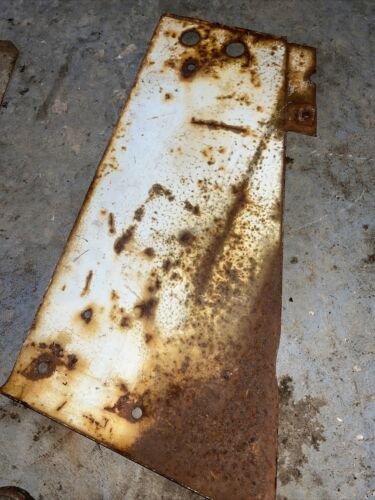 IH FARMALL 706 TRACTOR RIGHT RADIATOR SIDE PANEL