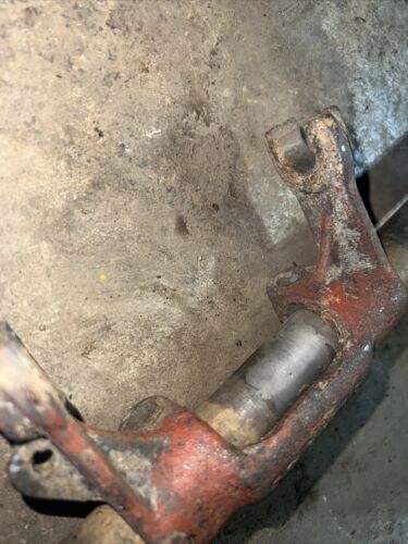 Used Clutch Release Fork fits International 660 450 Super MTA 400 Super M 560 M