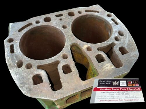 USED JOHN DEERE B TRACTOR CYLINDER BLOCK CRACK FREE B1783R